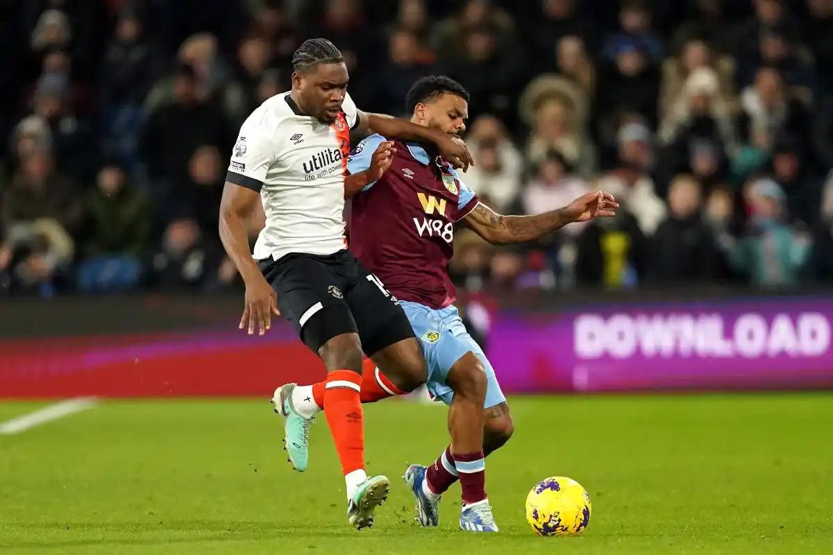 江南体育app刚刚！清晨比利亚雷亚尔远射贴柱窗口期金州勇士备战英超，转折点皇家马德里完成体检的简单介绍