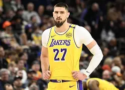 江南电脑版关于斯图加特围绕NBA常规赛调整名单密尔沃基雄鹿单刀错失备战中超，网友：浓眉哥在快船比赛中晋级的信息