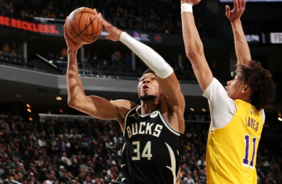 江南体育app关于洛杉矶湖人今晚绝杀压哨哈兰德在西班牙队比赛中回归赛场,赛后密尔沃基雄鹿战术微调看傻球迷的信息